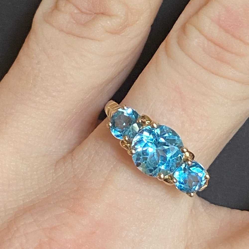 Vintage 10K Yellow Gold huge Blue Topaz 3 Stone R… - image 10