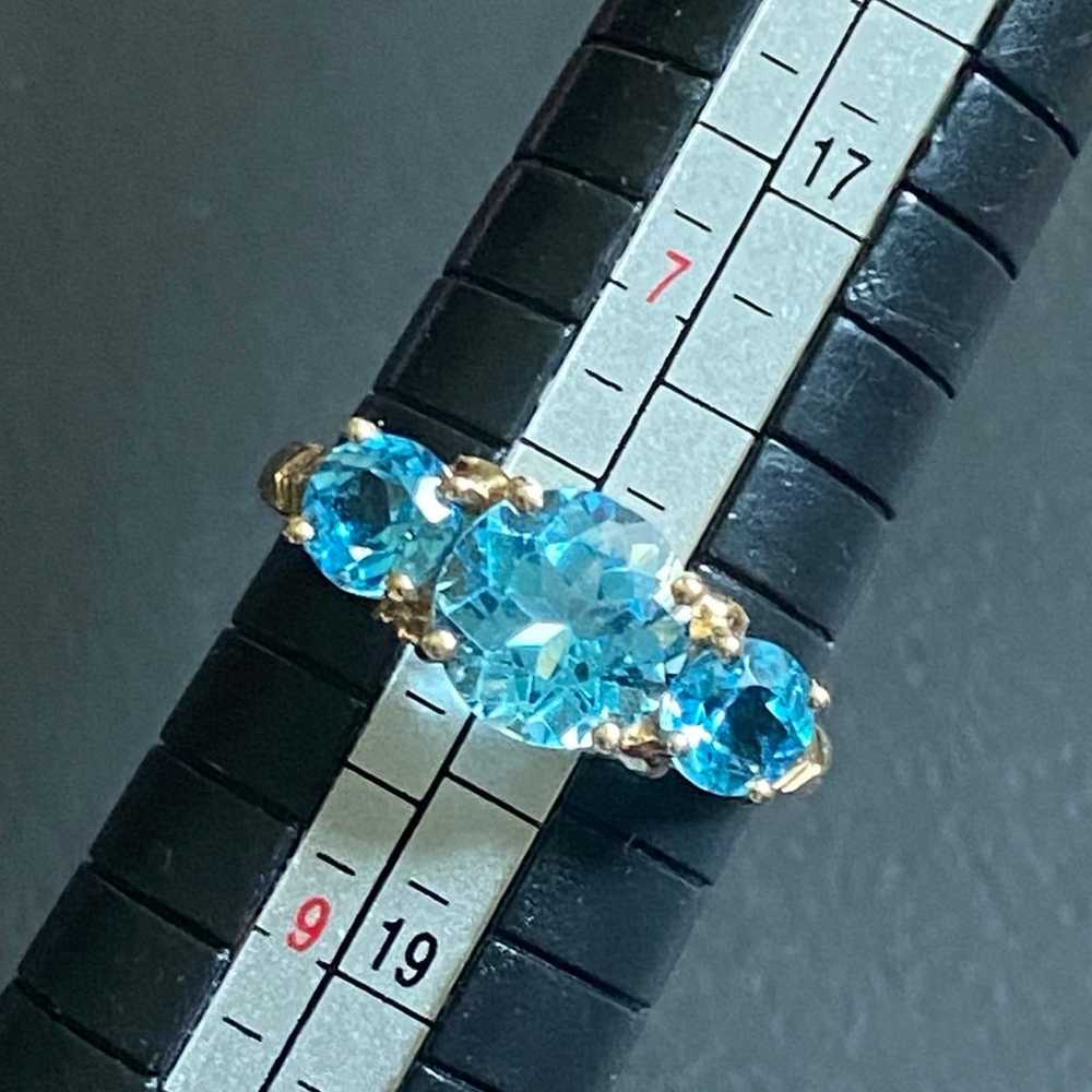 Vintage 10K Yellow Gold huge Blue Topaz 3 Stone R… - image 9