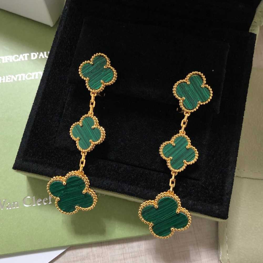 18k yellow gold malachite three flower earrings - image 2