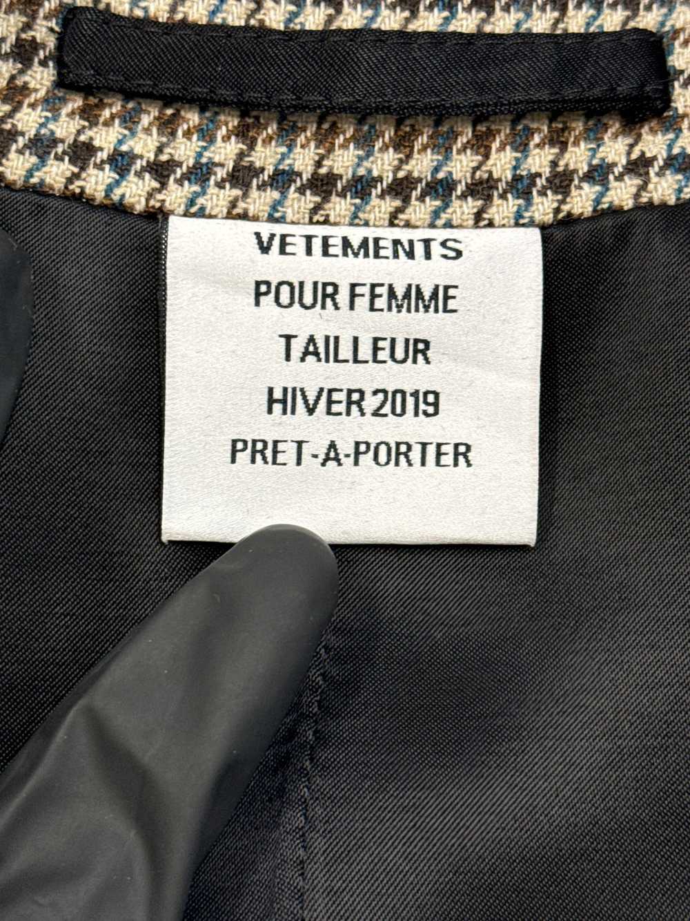 Vetements AW18 Garment Label Check Blazer - image 3