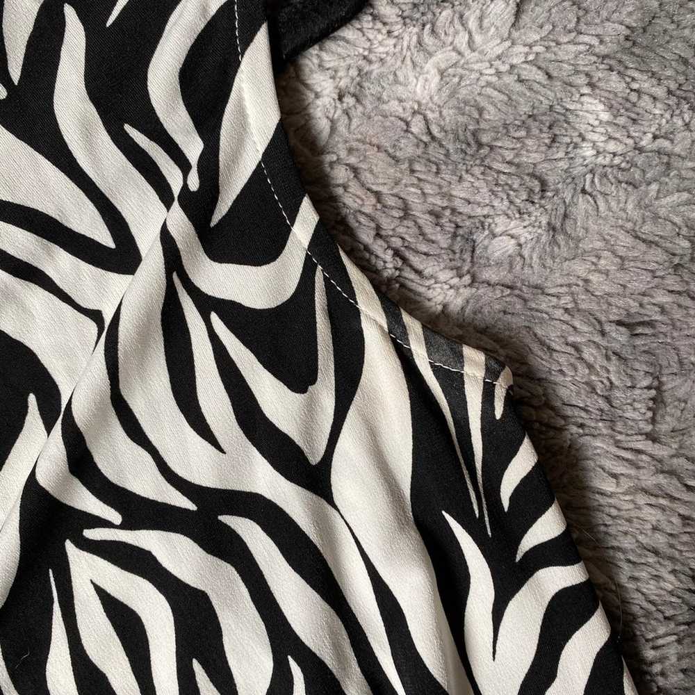 VTG Maggy London Zebra Dress - image 9