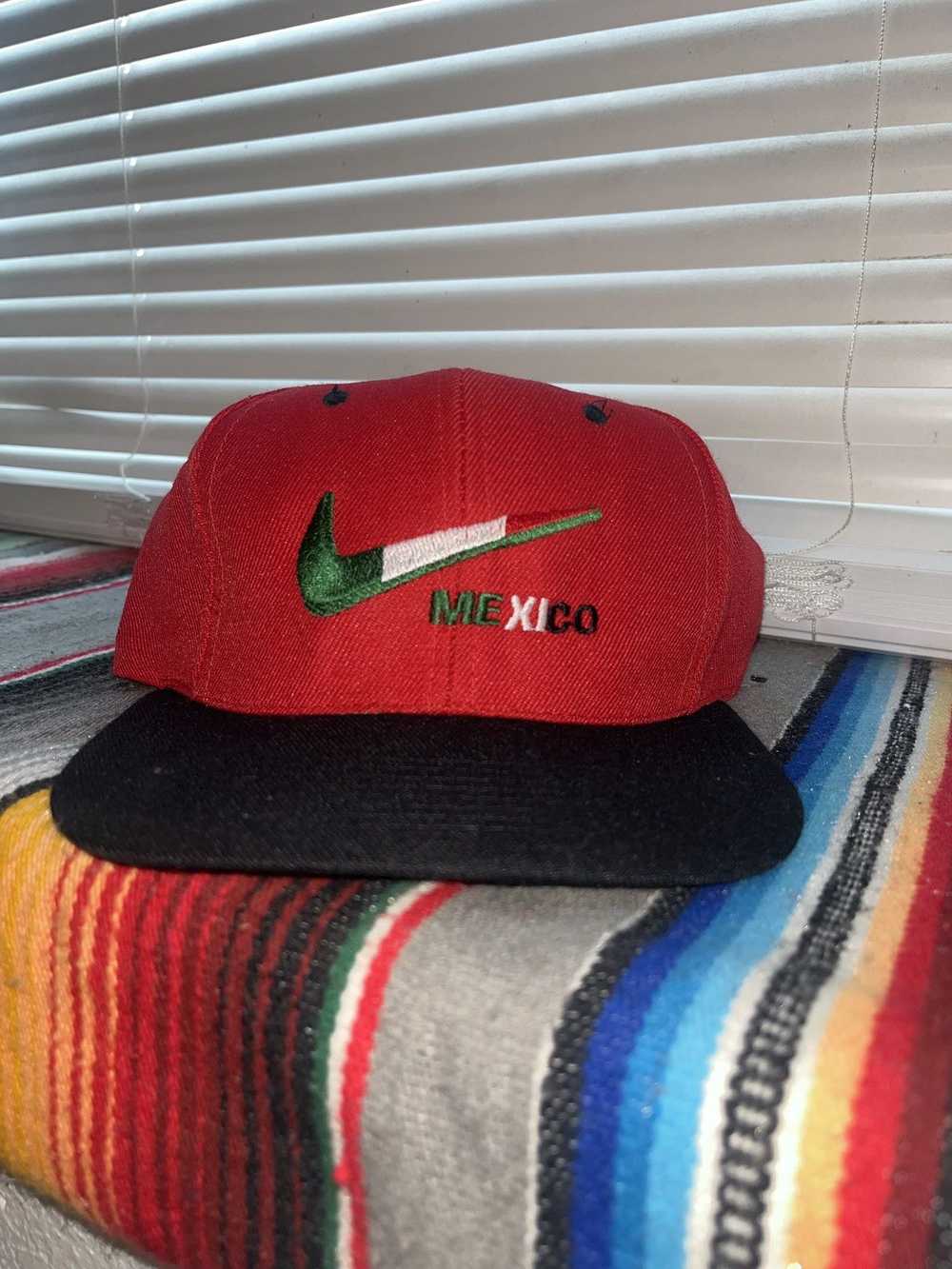 Nike × Streetwear Vintage Nike Snap back hat - image 1