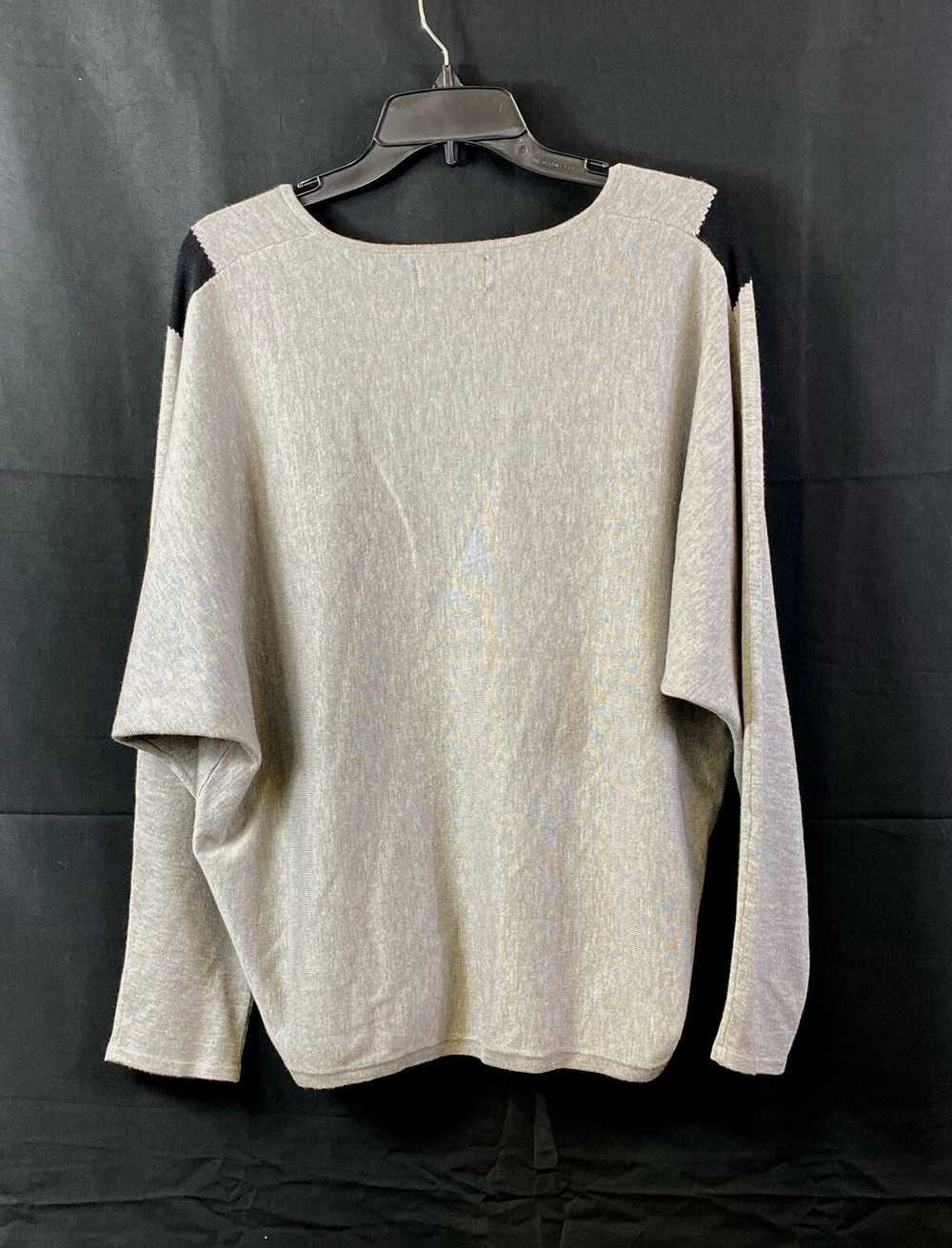 NWT Premise Womens Gray Black Long Sleeve V-Neck … - image 2