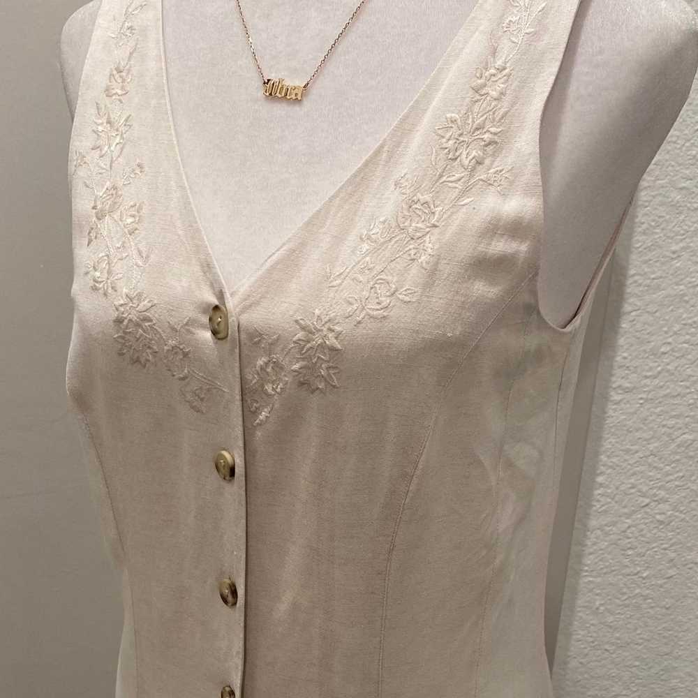 VTG 90s Laura Ashley White Embroidered V-Neck But… - image 2