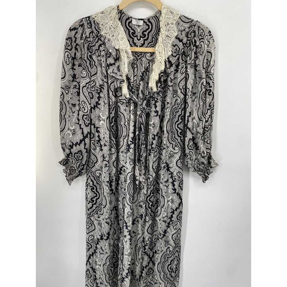 VINTAGE VALENTINO INTIMO SILKY ROBE WITH LACE TRI… - image 2