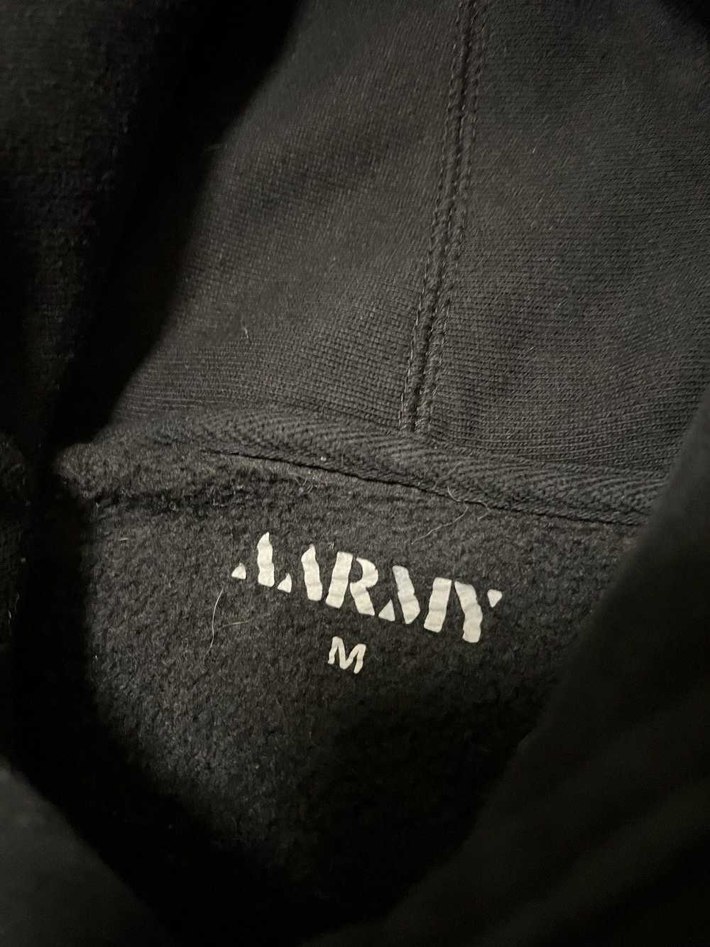 Streetwear Aarmy Logo Hoodie size Medium - image 4