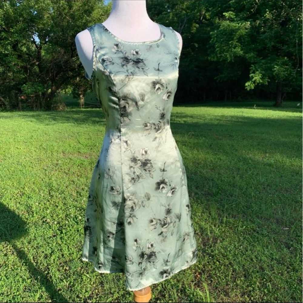 Vintage Pastel Green Satiny Floral Sleeveless Min… - image 4