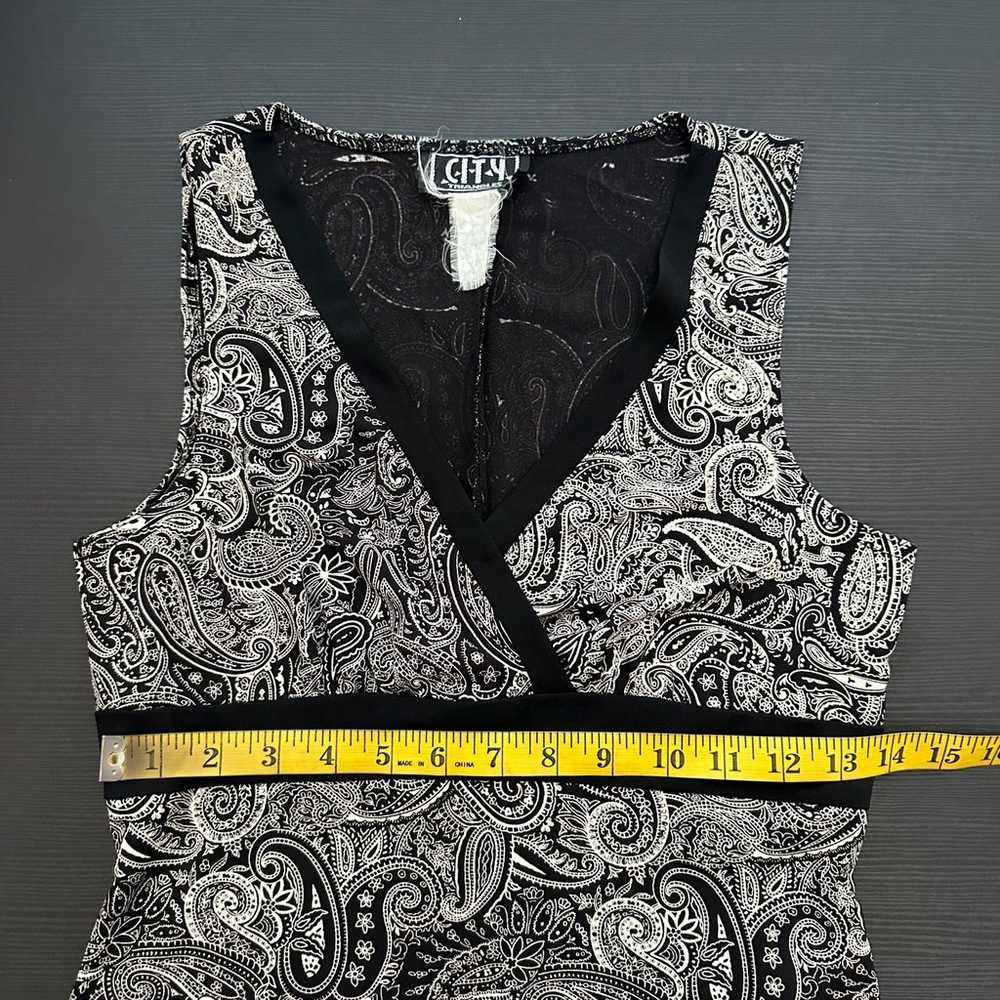 Vintage City Triangles Y2K Paisley Sleeveless V-N… - image 8