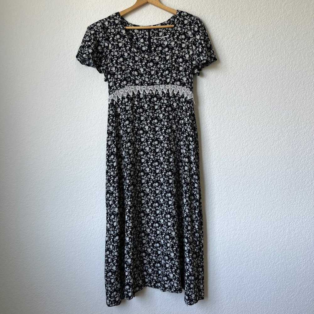 Vintage Black and White Floral Maxi Dress - image 3