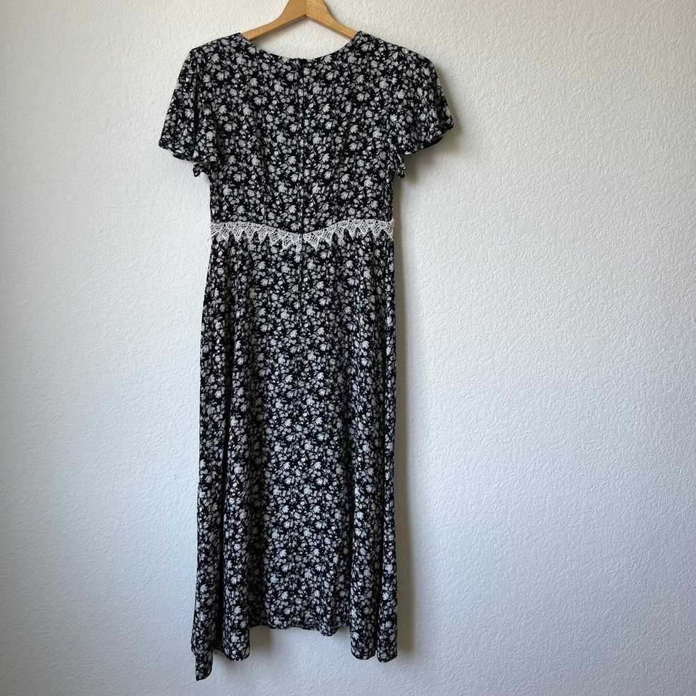 Vintage Black and White Floral Maxi Dress - image 9