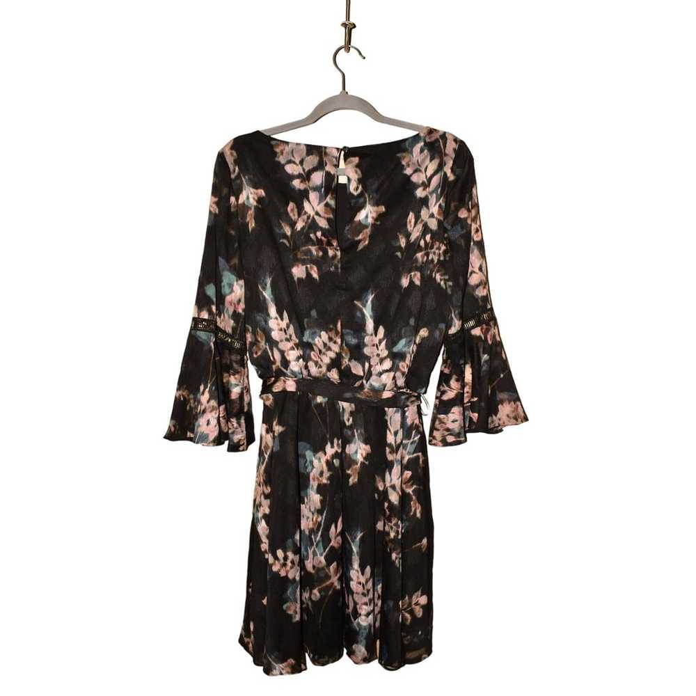 VINCE CAMUTO $148 Bell Sleeve Floral Burnout Mini… - image 2