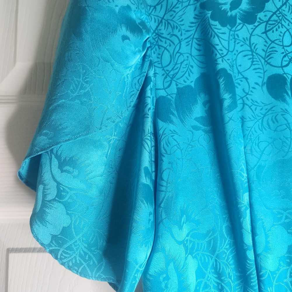 Vintage MS Chaus 8 AquaBlue 100% SILK ShrtslvelsP… - image 4