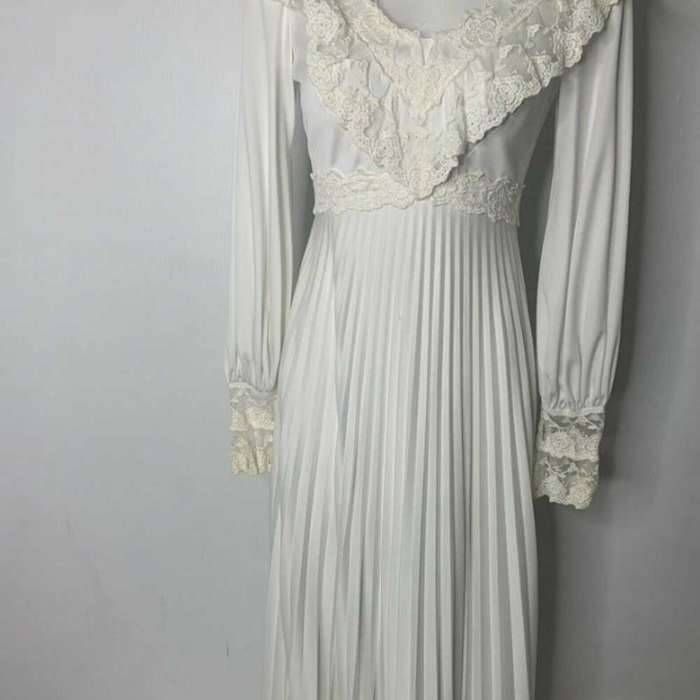 Vintage 1970/80s Union Made Wedding Gown - image 3