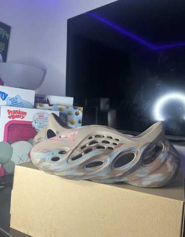 Adidas × Kanye West Yezzy Foam Runner Mix Sand Gre