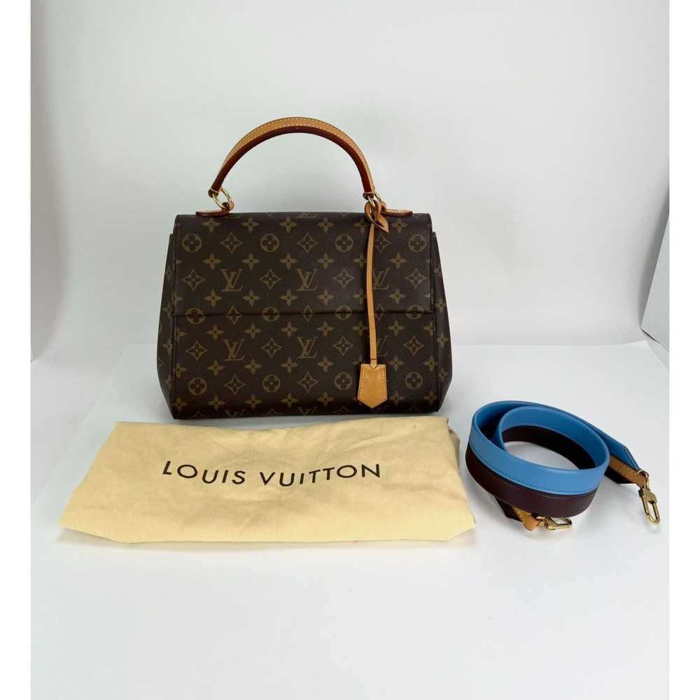 Louis Vuitton Louis Vuitton Cluny MM Monogram Top… - image 3