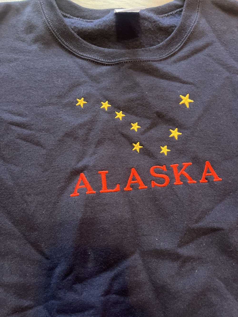 Vintage Vintage Alaska embroidered star crewneck - image 3