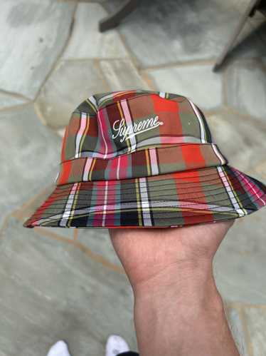 Supreme Supreme GOR-TEX bucket hat