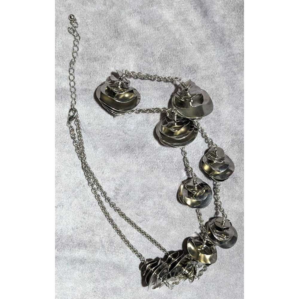 Other Abstract Silver Floral Chime Disc Necklace - image 9