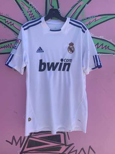 AS-IS REAL MADRID SPAIN 2010/11 HOME SOCCER JERSEY