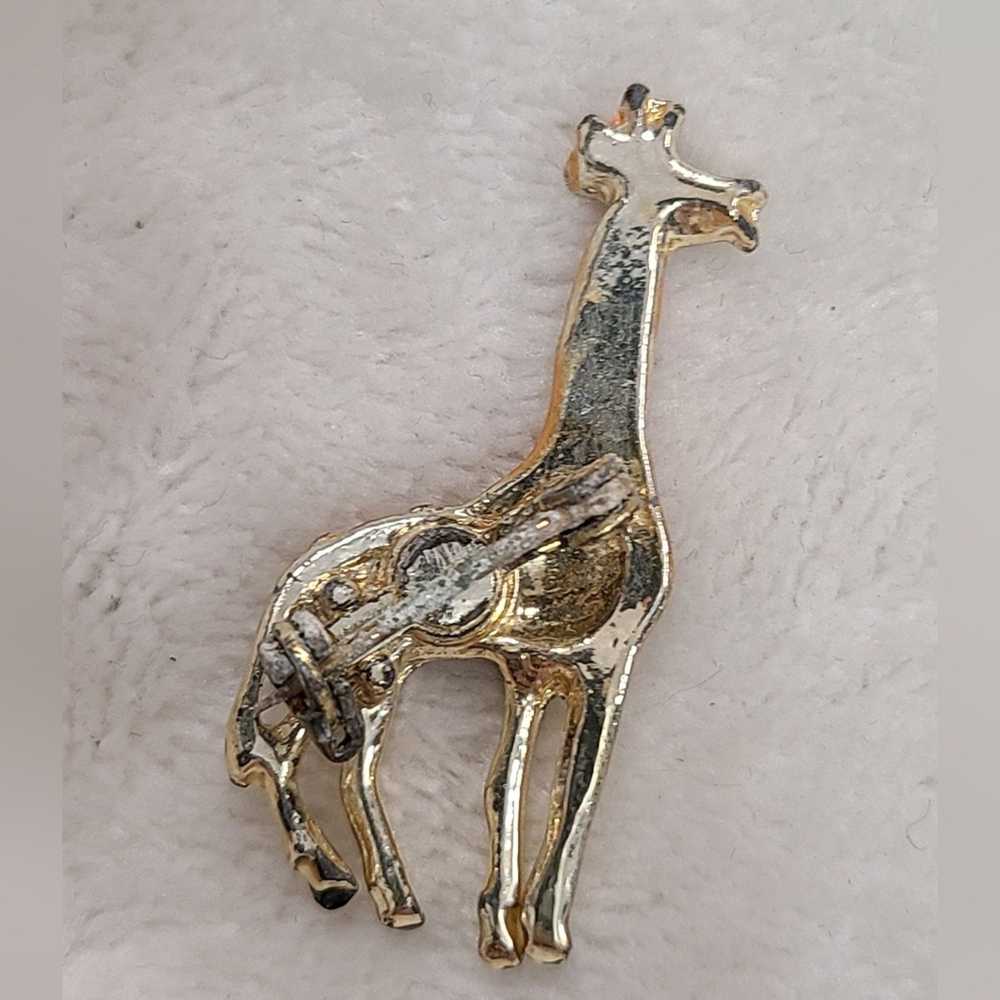 Vintage Vintage Small Gold Tone Giraffe Pin With … - image 2