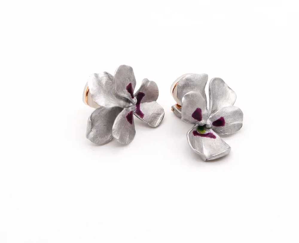 JAR PARIS Pansy Flowers Clips On Earrings In 18Kt… - image 2