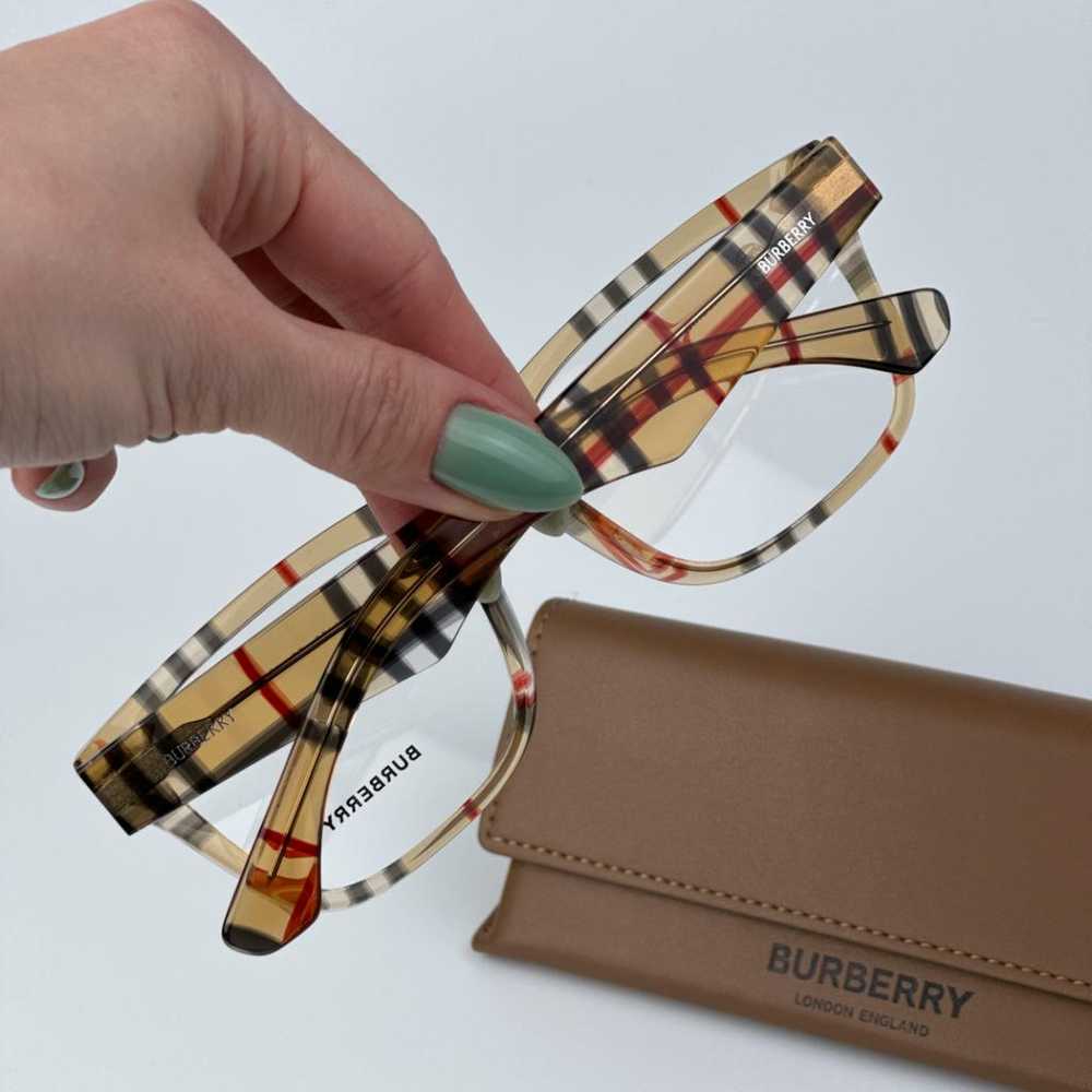 Burberry Sunglasses - image 3