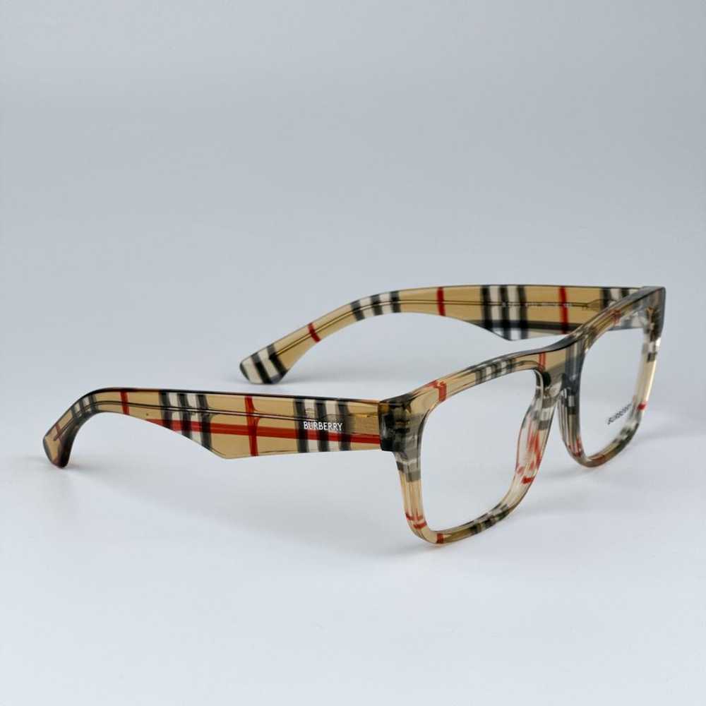 Burberry Sunglasses - image 8