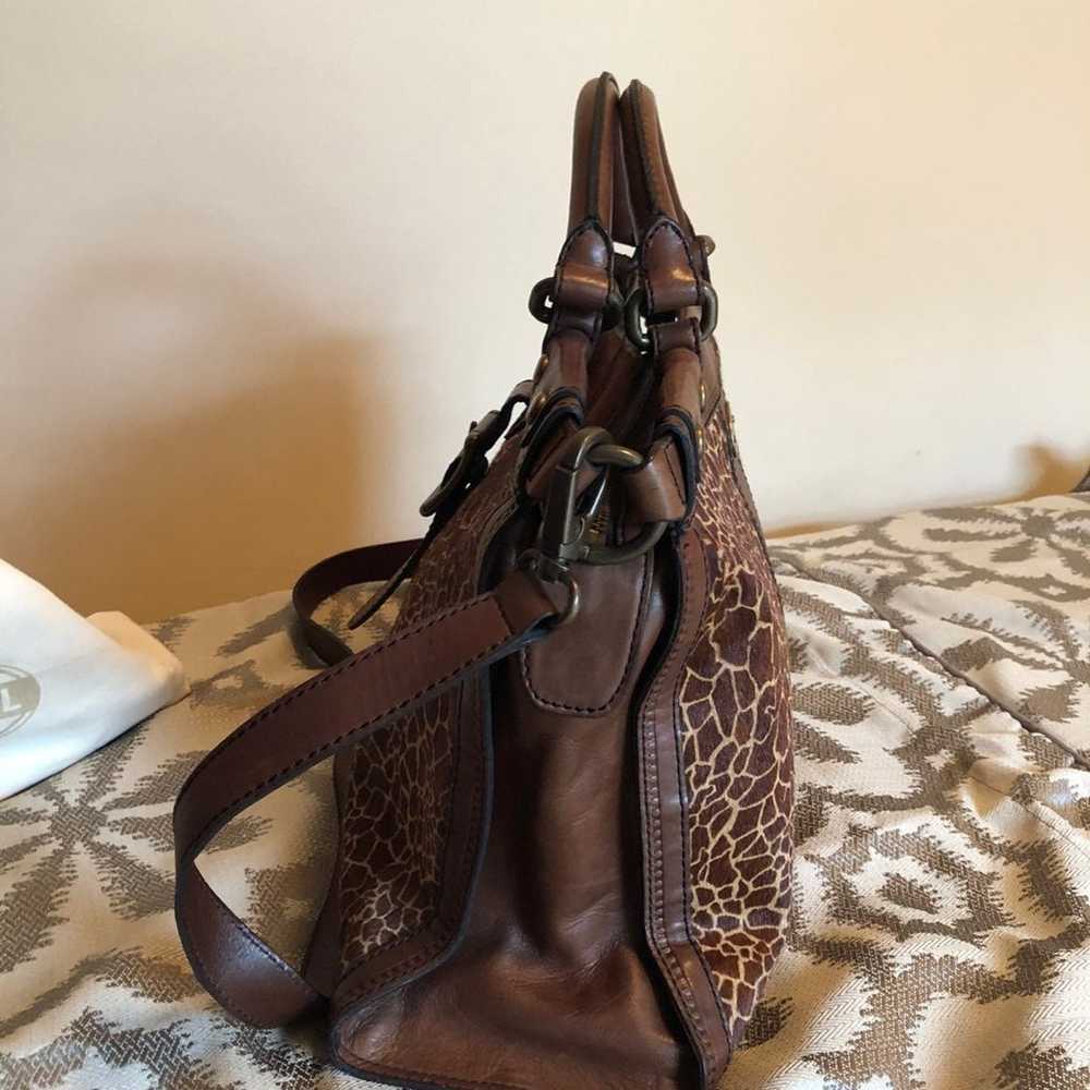 FOSSIL VINTAGE REVIVAL SATCHEL GIRAFFE PATTERN - image 7