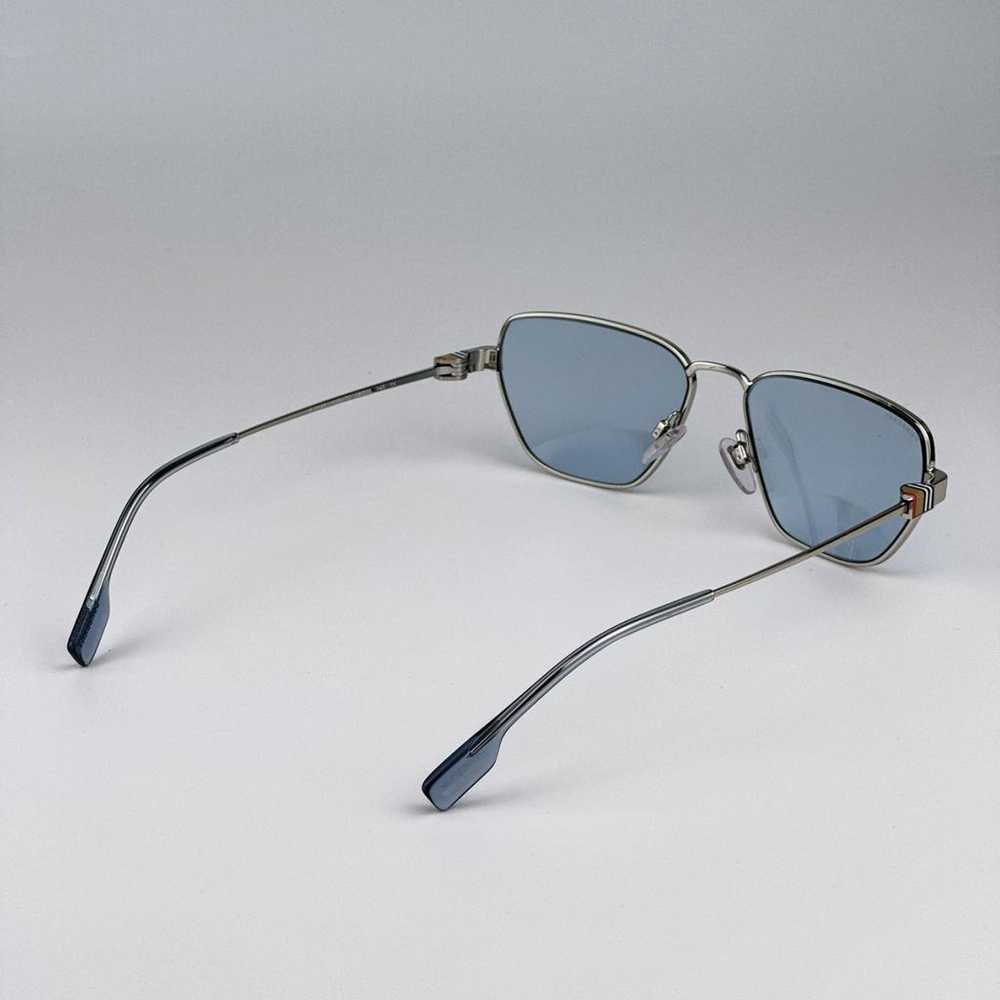 Burberry Sunglasses - image 6