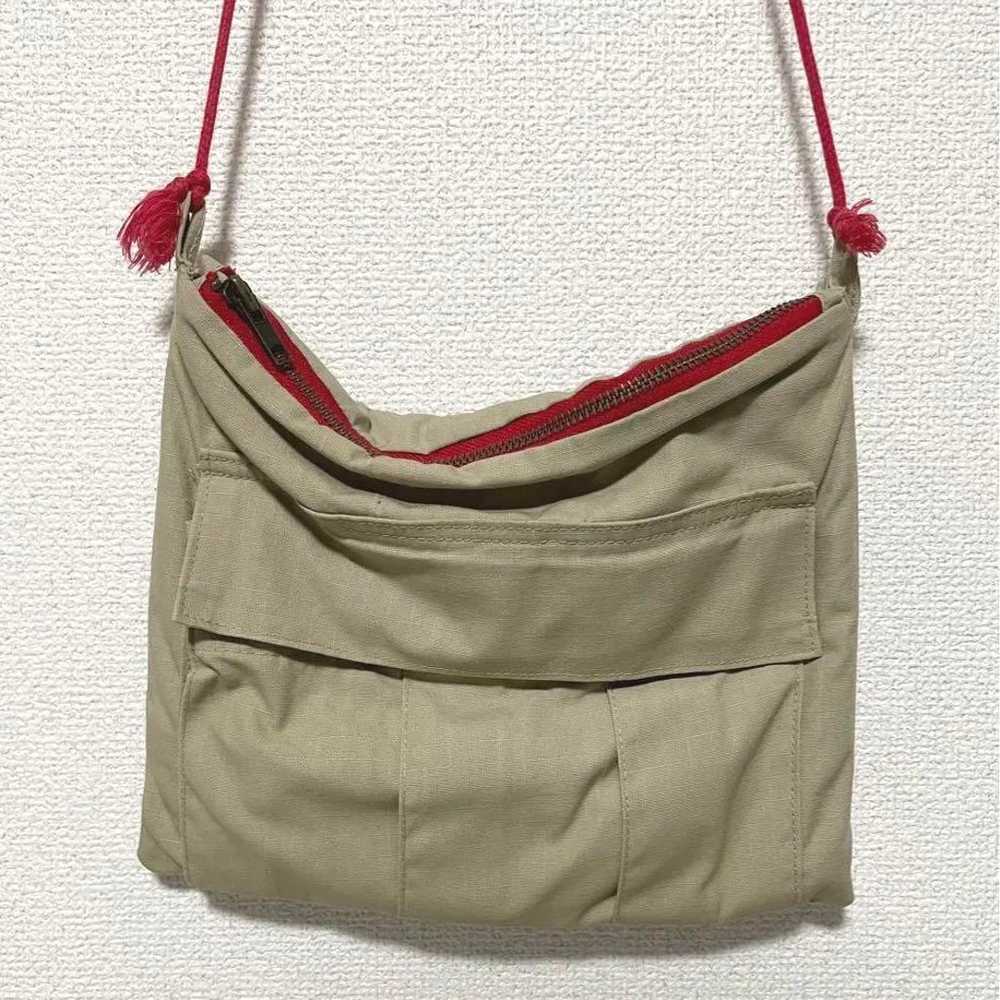 【Retro】Cute shoulder bag with a cute design. - image 1