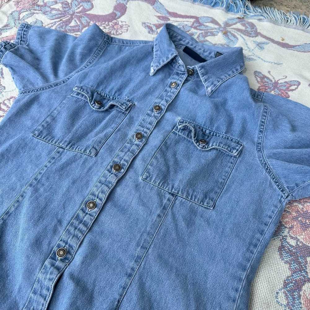 Mountain Lake Blue Denim Style Button Up Shirt - image 10