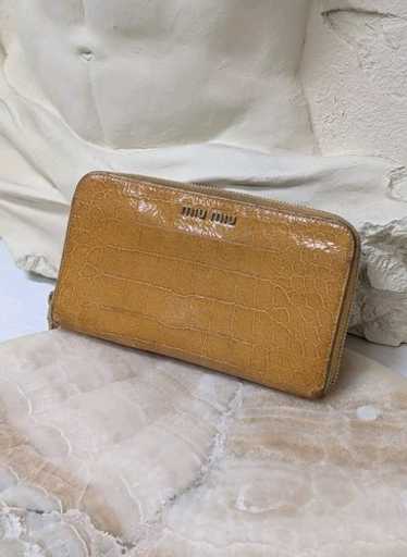 miu miu compact leather wallet クロコダイル Miu Miu Pink Crocodile Long Zip Around Leather Envelope