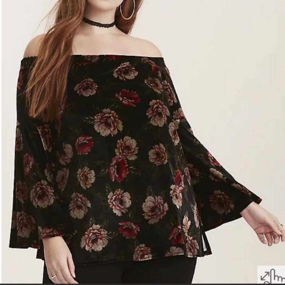 Torrid Floral Print Velvet Off Shoulder Bell Slee… - image 2