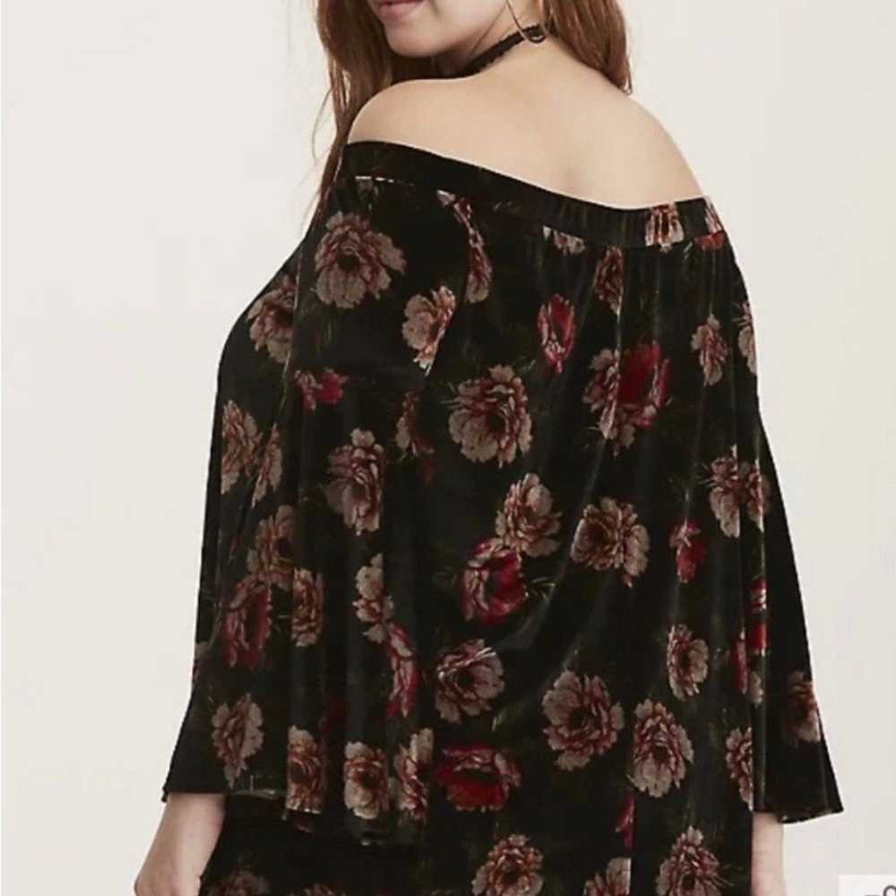 Torrid Floral Print Velvet Off Shoulder Bell Slee… - image 3