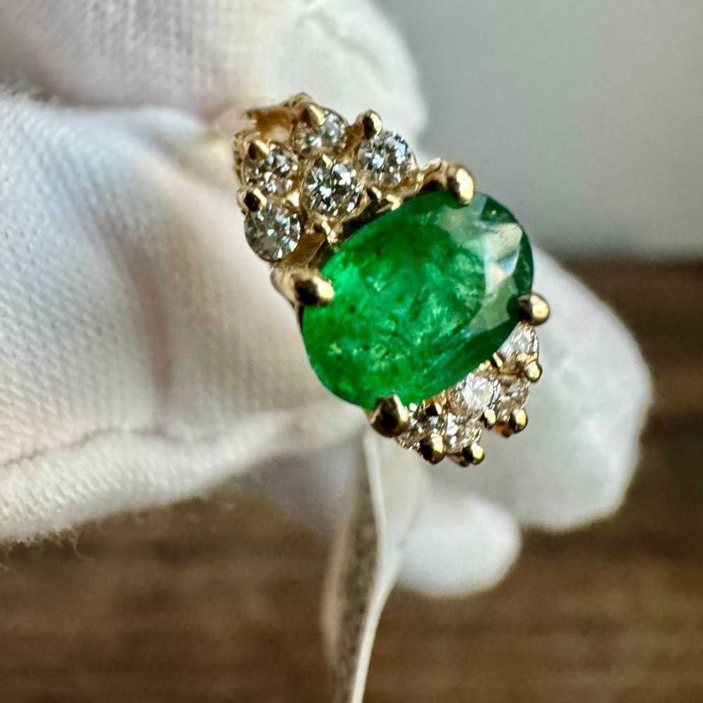 14K Yellow Gold Oval Emerald n Diamond Lady’s Ring - image 2