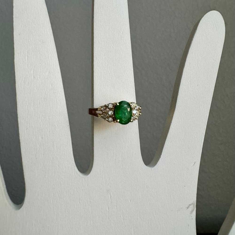 14K Yellow Gold Oval Emerald n Diamond Lady’s Ring - image 7