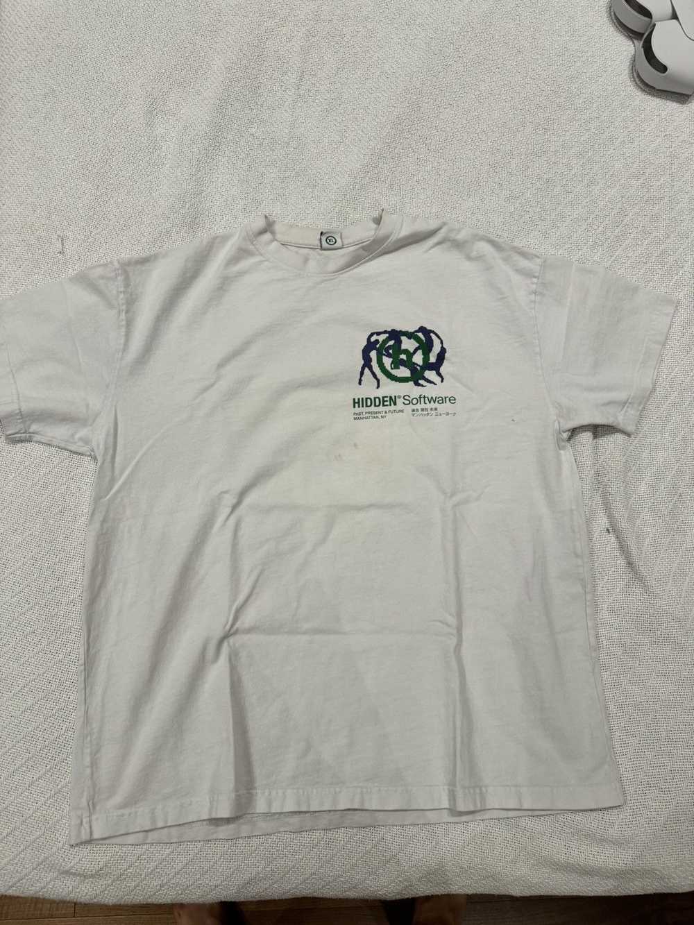 HIDDEN HIDDEN x Fiji Mountain WHITE TEE - image 1