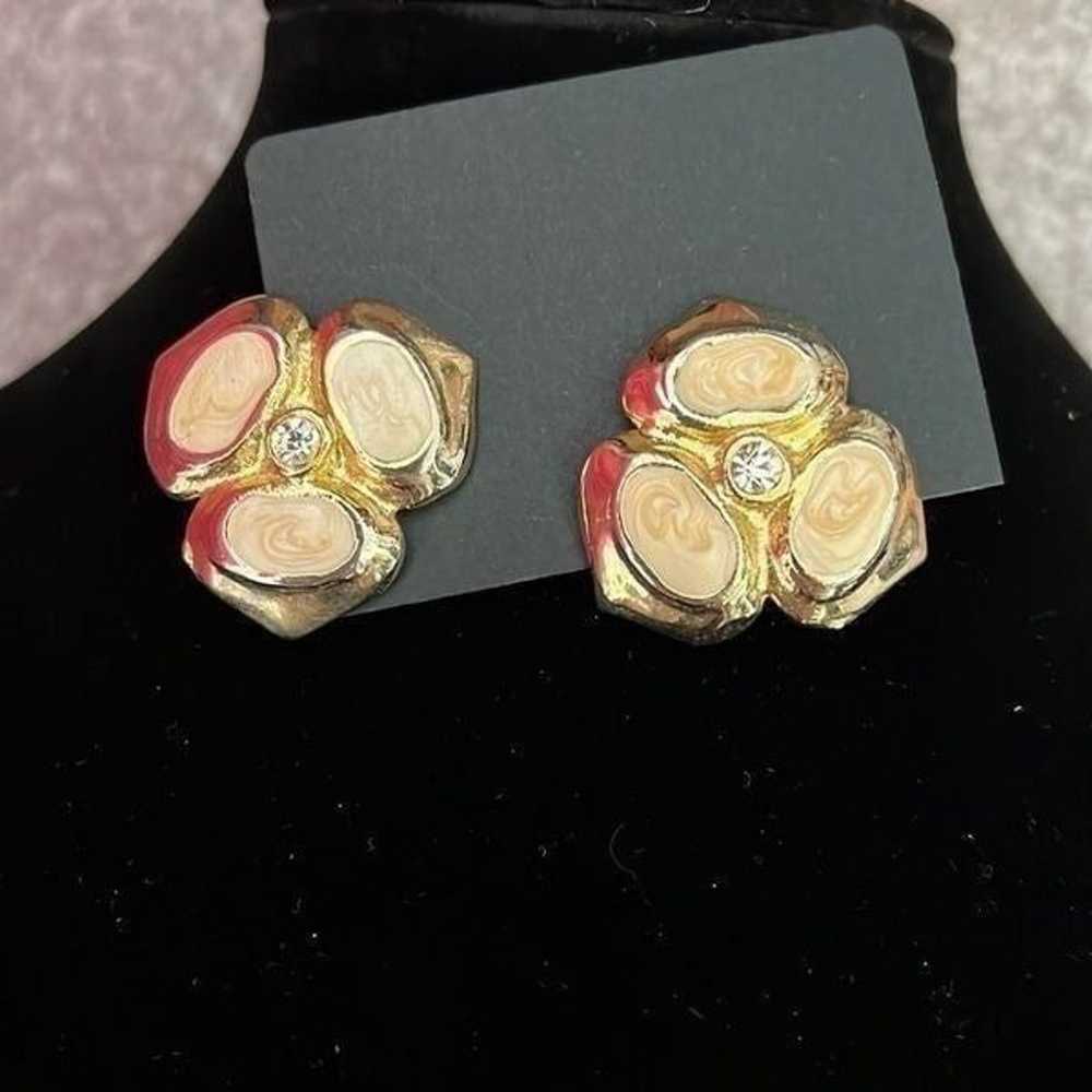 Vintage Gold and Enamel Flower Clip on earrings - image 1