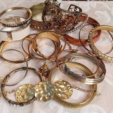 Vintage Gold Bangles Jewelry Lot