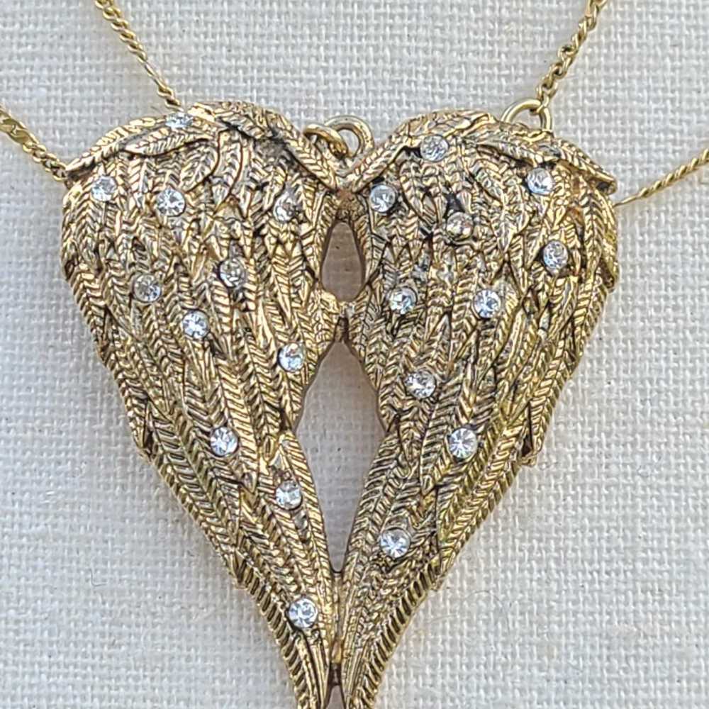 Gold tone rhinestone wings pendant - image 2