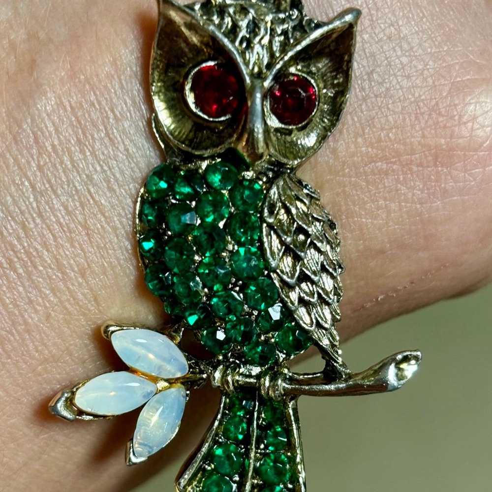 Vintage Silver Necklace with Jeweled Owl Pendant - image 4