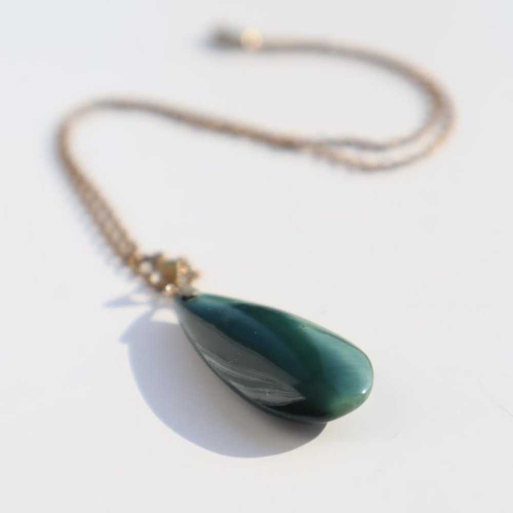 Teardrop motif green-colored stone vintage neckla… - image 5