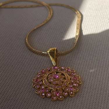 Gold Tone Pink Rhinestone Flower Necklace ，14K YEL