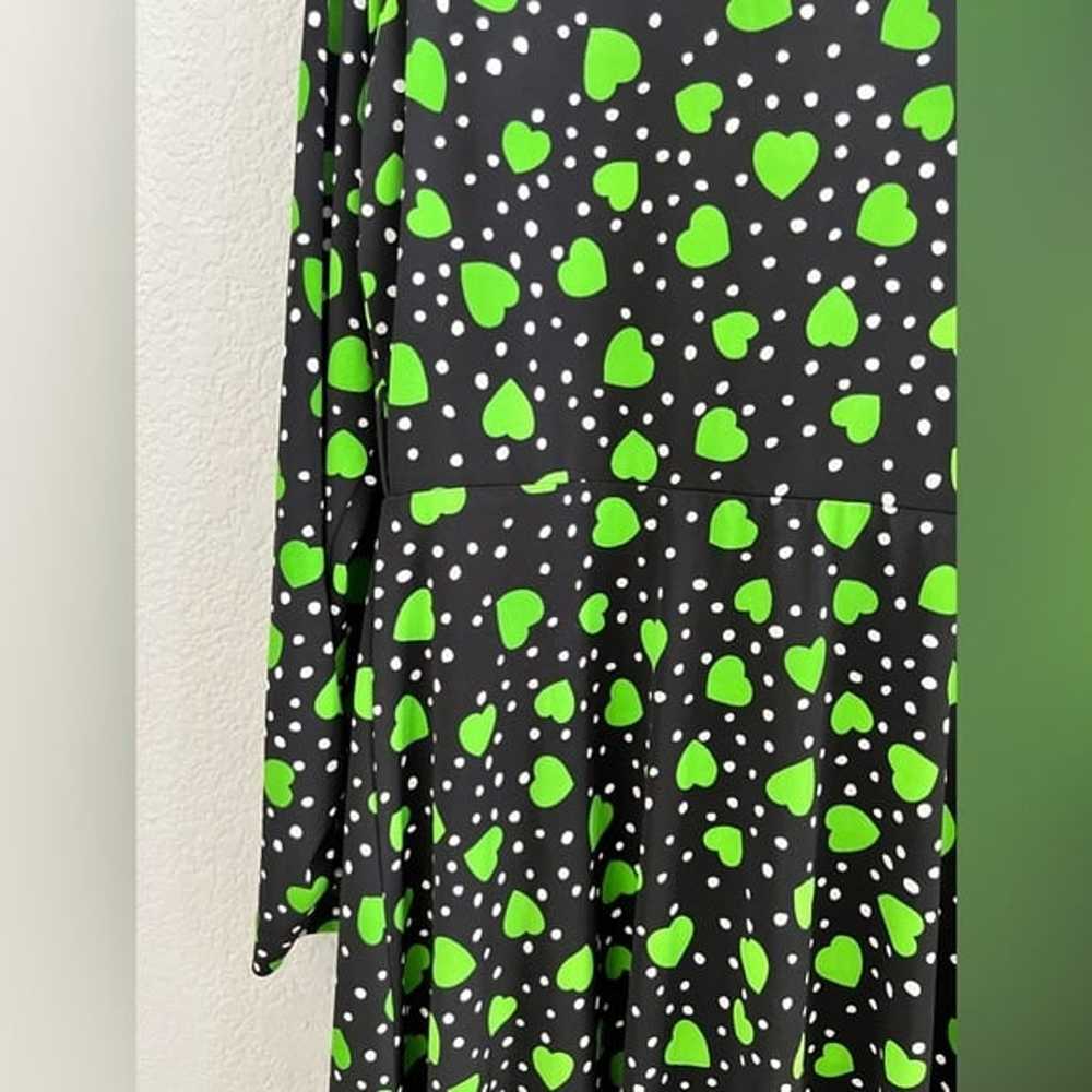 Vintage Vicky Tiel | Retro Green Heart Printed Mi… - image 4