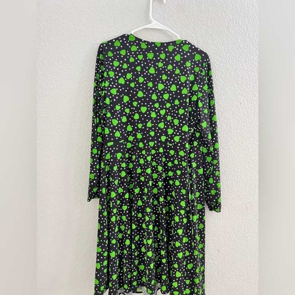 Vintage Vicky Tiel | Retro Green Heart Printed Mi… - image 5