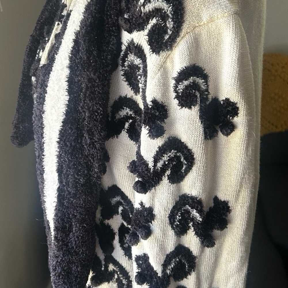 Michael Simon Skunk Print Sweater/Scarf - image 3