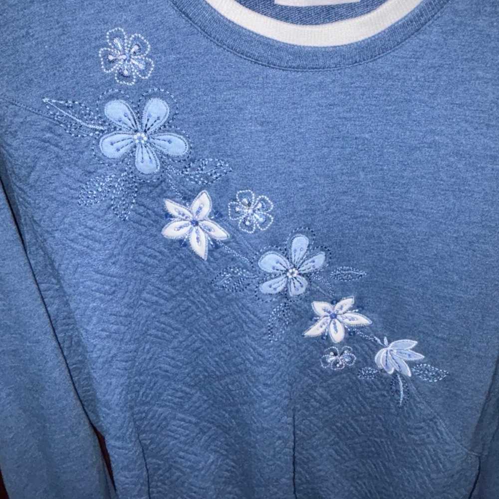 Vintage Alfred Dunner embroidered crew neck - image 2