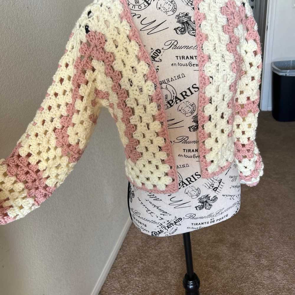 Crochet cropped granny cardigan - image 1