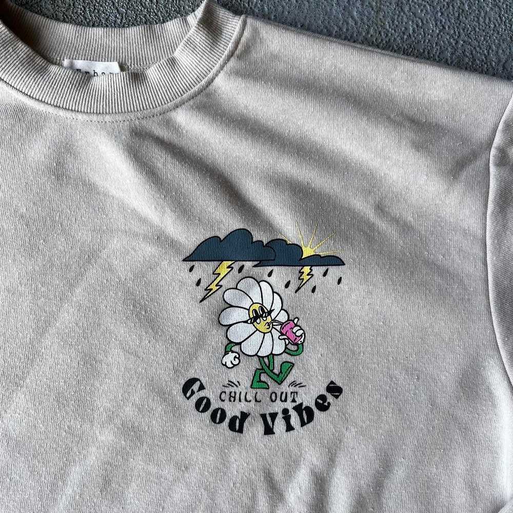 Urban Nation “Chill Out Good Vibes” Cropped Sweat… - image 2