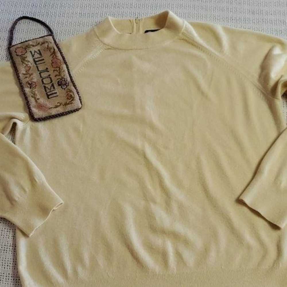 Hampshire Studio Vintage Soft Yellow Long Sleeve … - image 6